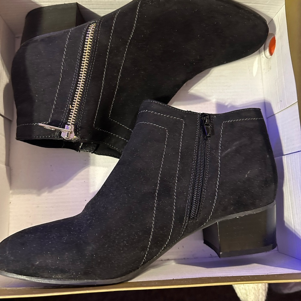 Women’s CHARTER CLUB Black Ankle Boots Size: 9M